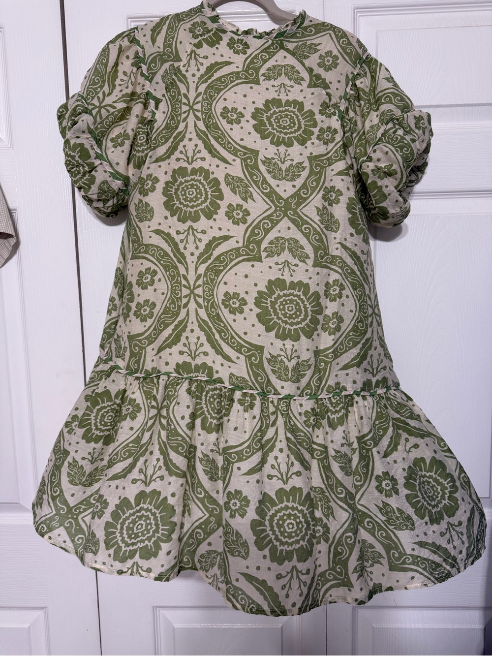 GiGiO USA green and cream floral boho dress size M - Picture 2 of 5